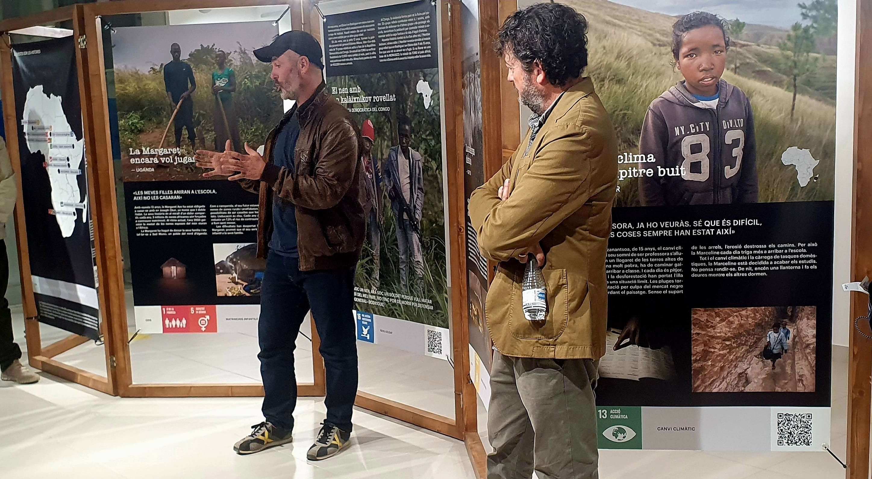 Xavier Aldekoa i Alfons Rodríguez en l'acte d'inauguració