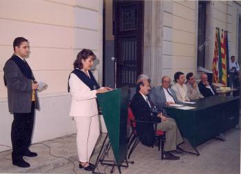 Els delegats de curs, Olga Pulido i Alberto Rodero durant la intervenció en noms dels alumnes.