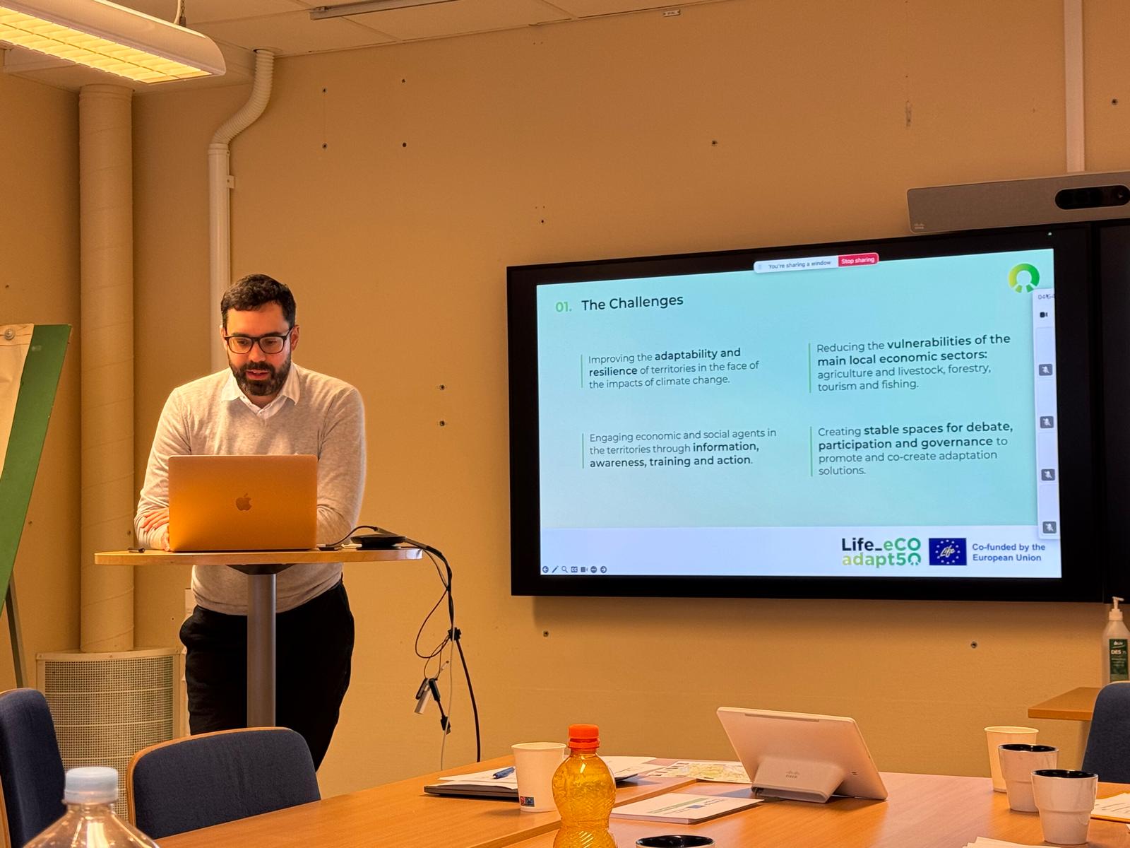 Albert Rodríguez a Suècia presentant el Life eCOadatp50