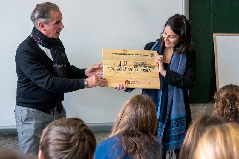 Lliurament de la placa acreditativa a l’Escola Joan Torredemer Canela de Matadepera