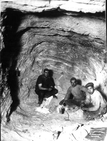 Mina de Sallent, anys 1930. Fons fotogràfic L’Abans. Arxiu Municipal de Sallent.