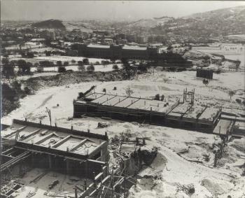 Pavelló Central i pavelló per nois, 1956. Autoria: Joan Francès Estorch. Fons: Diputació de Barcelona. (CAT AGDB R.17230)